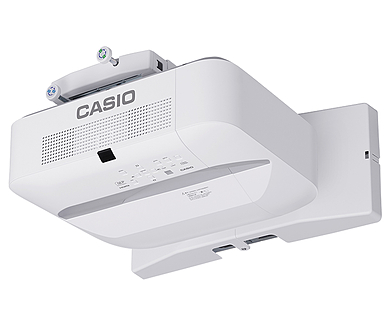 【送料込み】美品 CASIO 超短焦点プロジェクター XJ-UT352W カシオVGAケーブル